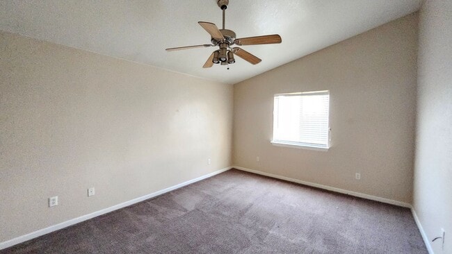 Building Photo - Charming 3-Bedroom, 2-Bath Home with Spacious Layout & Cozy Features