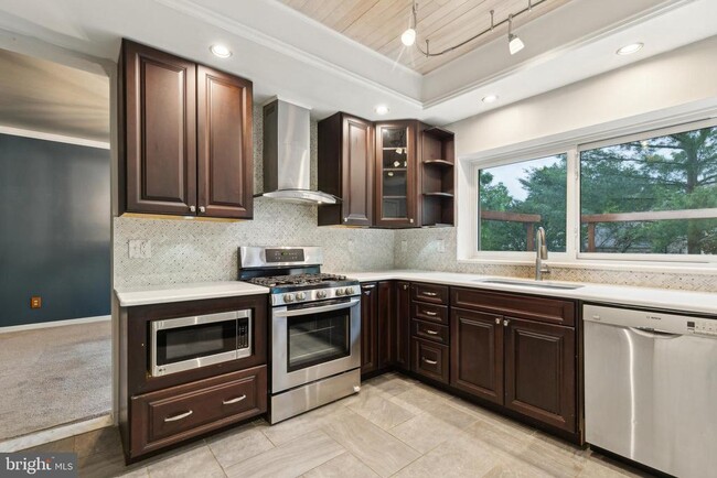 Building Photo - 2802 Noble Fir Ct