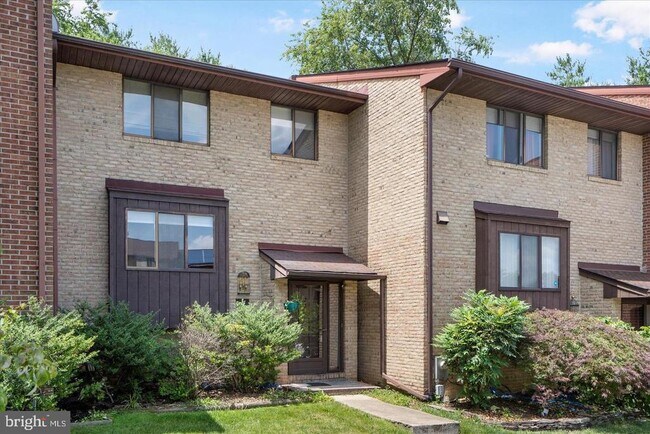 Building Photo - 416 Five Farms Ln