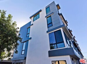 Building Photo - 1035 Wilcox Ave