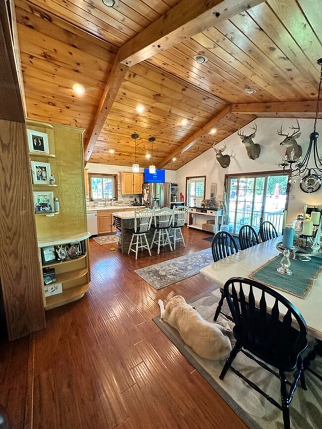 Building Photo - 5 Bedroom 2 1/2 Bath Home w/ Wrap Around P...