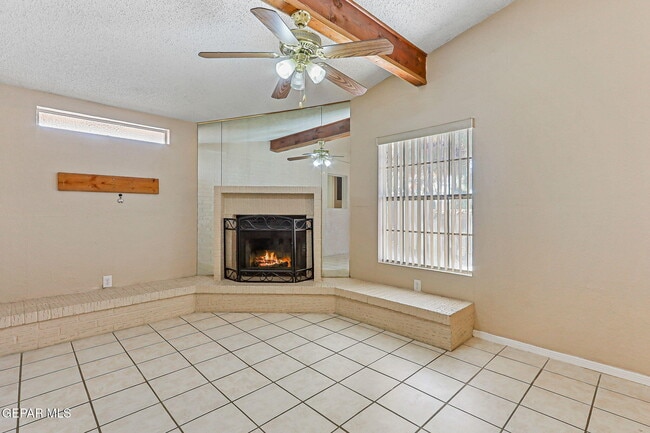 Building Photo - 11781 Jennifer Dr