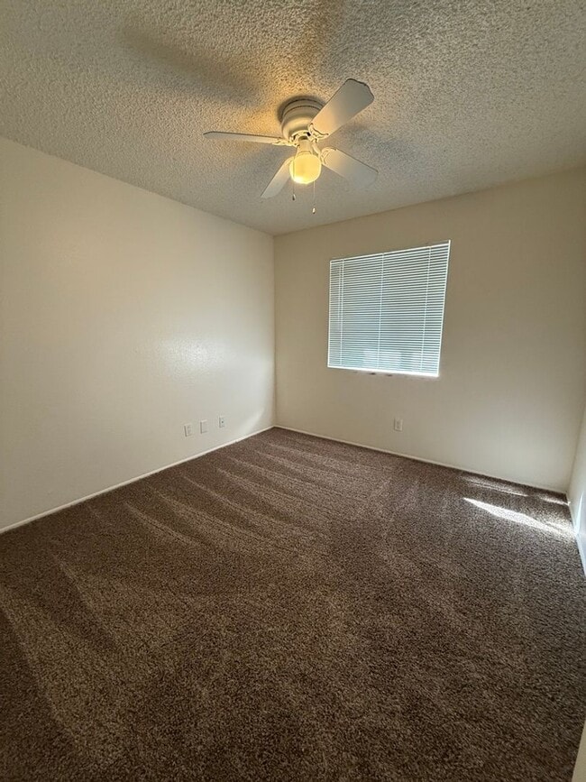 Building Photo - REMODELED 3 Bed/2Bath single family home with HUGE yard