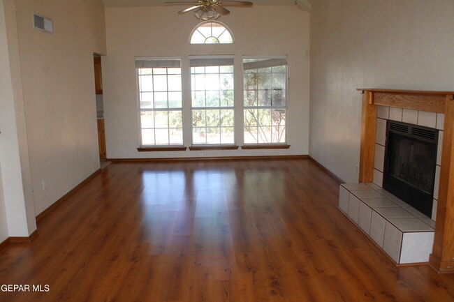 Building Photo - 4113 Loma Rosada Dr