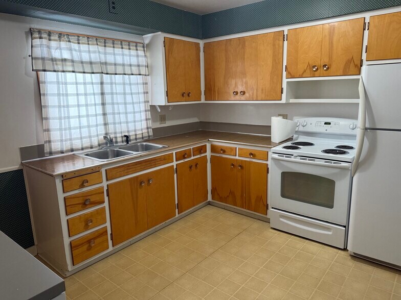 Building Photo - 4026 Ella Ave