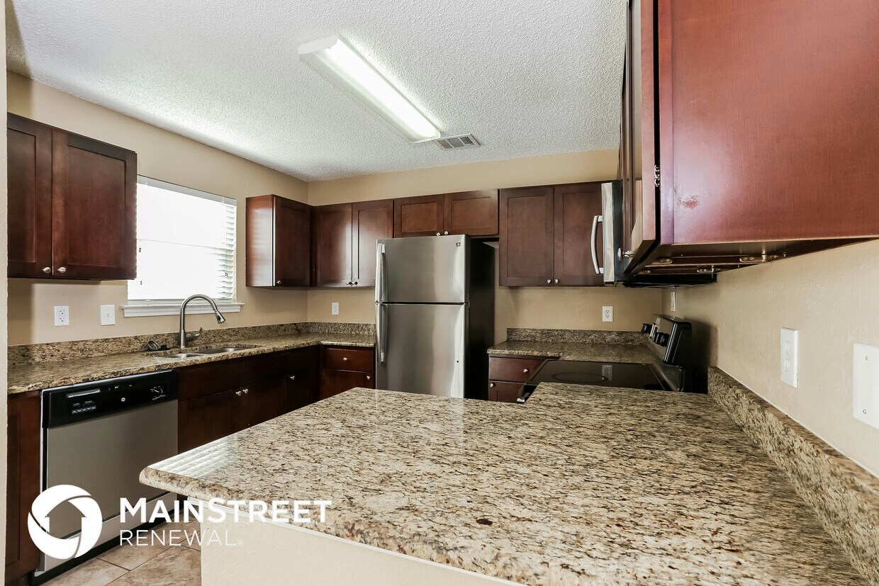 Building Photo - 945 Thorton Dr