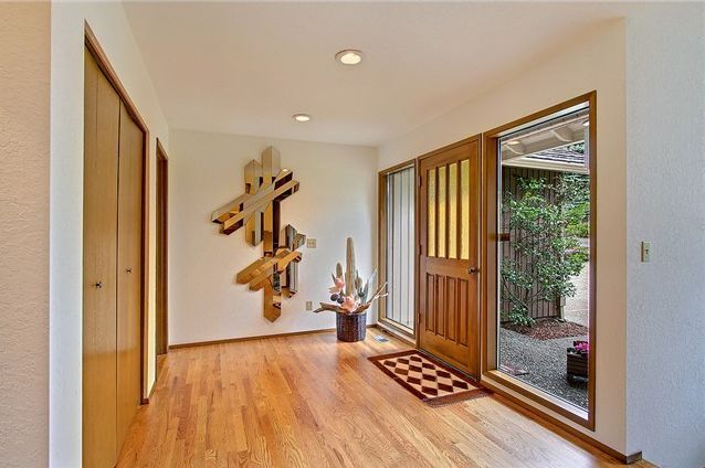 Building Photo - Magnificent Somerset Home on Cul de Sac!