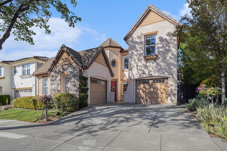 Building Photo - 2580 Harlow Ln