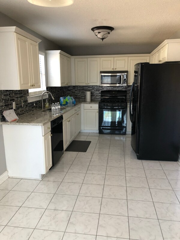 Building Photo - 104 Arbor Cove Way