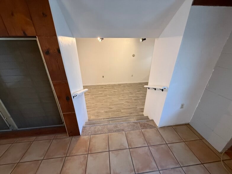 Building Photo - 69 E Seminole Ave