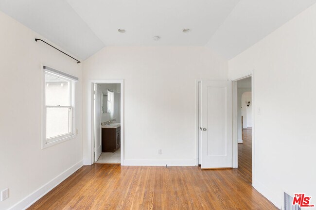 Building Photo - 2127 Benecia Ave