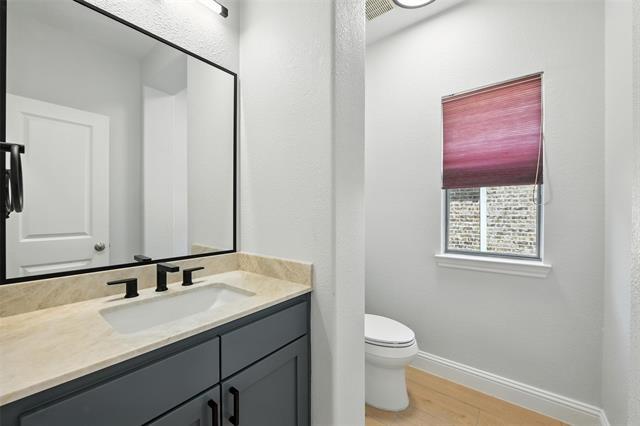 Building Photo - 6748 San Fernando