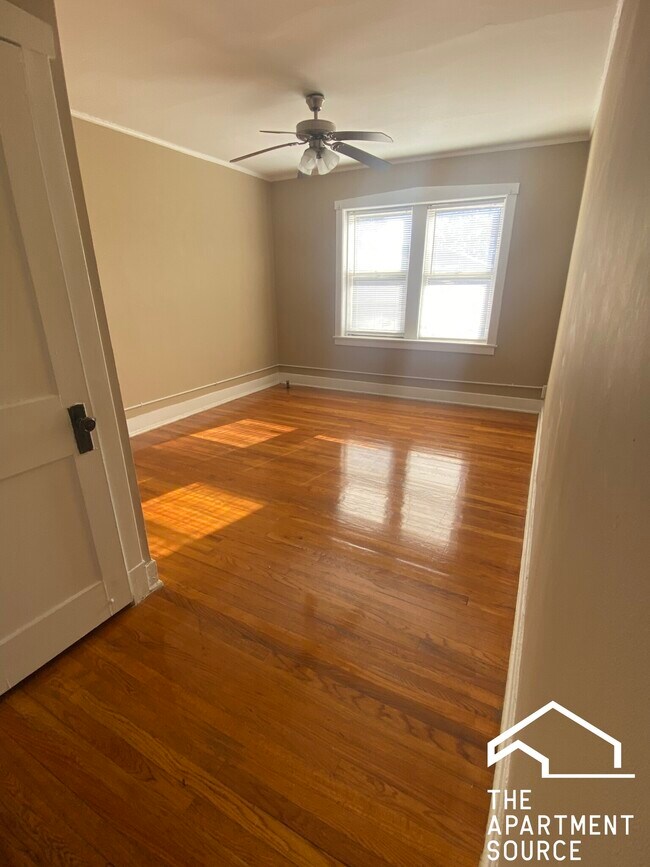 Building Photo - 100 Lincoln Ave