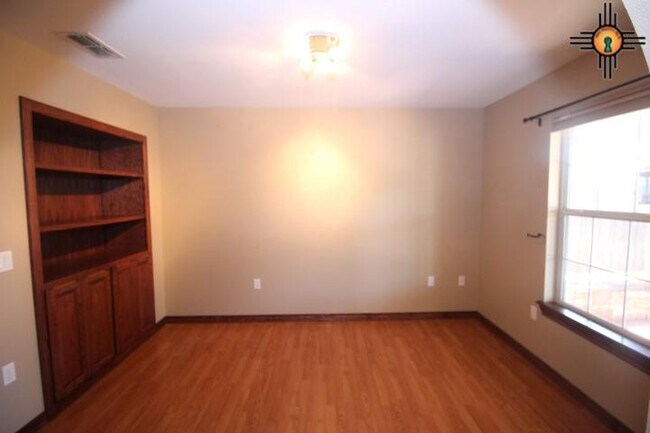 Building Photo - 2304 Reese Dr