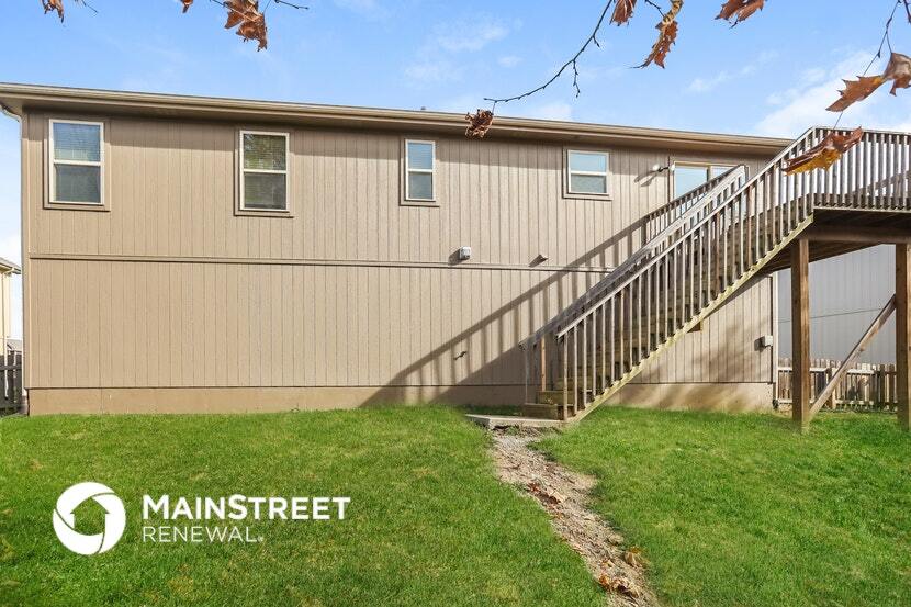 Building Photo - 1406 NE Jaclyn Dr