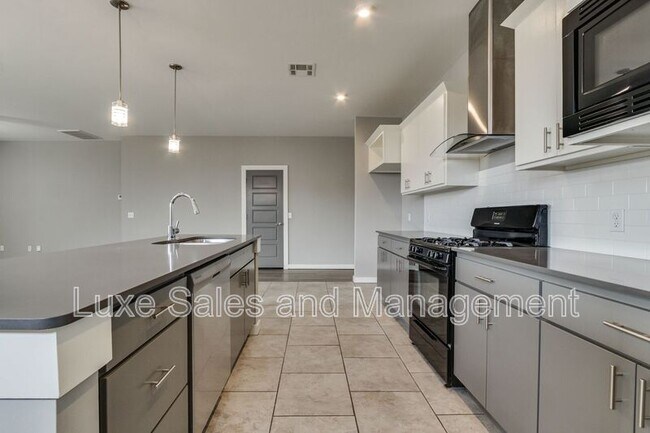 Building Photo - 9428 NW 91st St