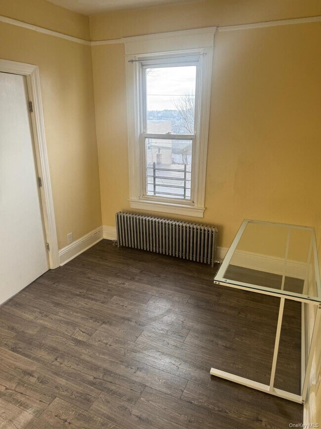 Building Photo - 141 Voss Ave