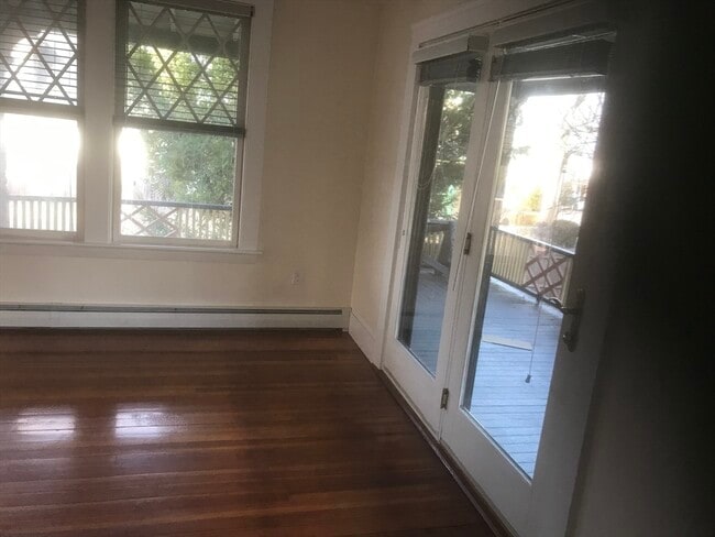 Building Photo - 4 Phillips Rd