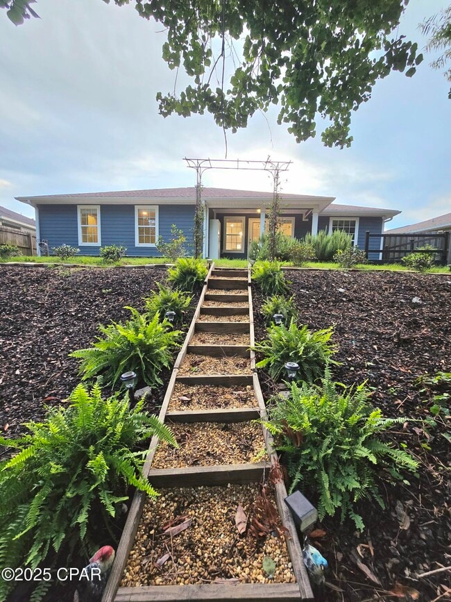 Building Photo - 603 Diamonte Cir