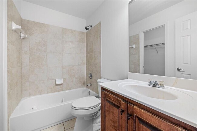 Building Photo - 1475 Boomer Cir