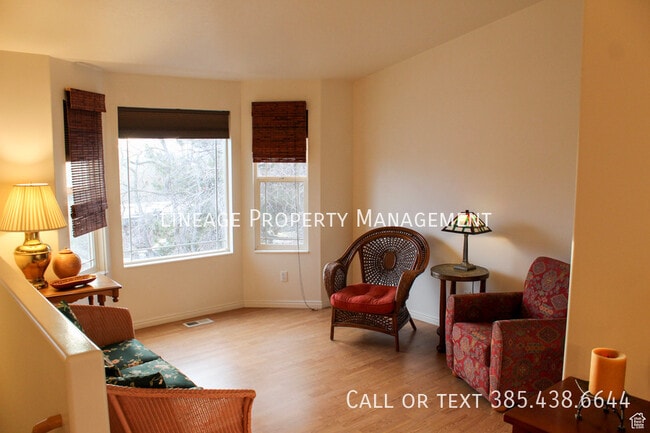 Building Photo - 412 Simoron Dr