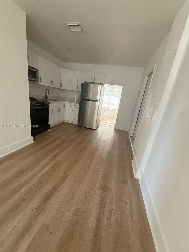 Primary Photo - 2424 NW 44th St