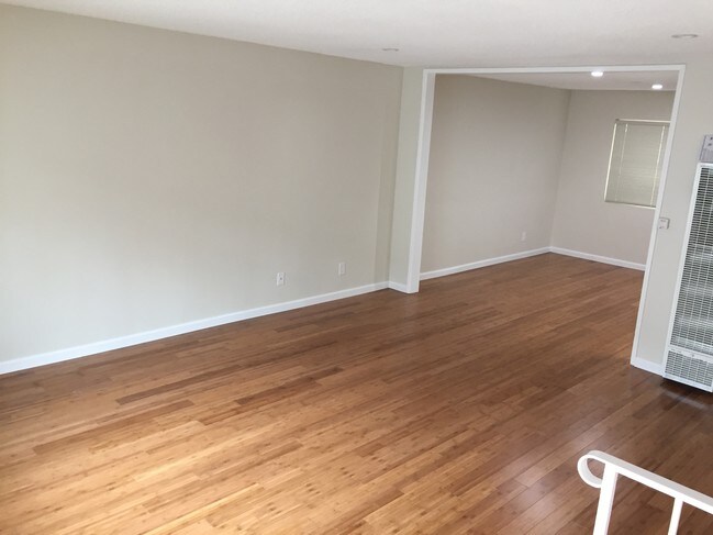 dining area - 1533 Berkeley St
