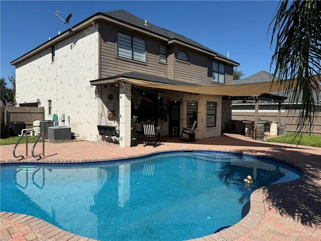 Building Photo - 35 Wisteria Dr