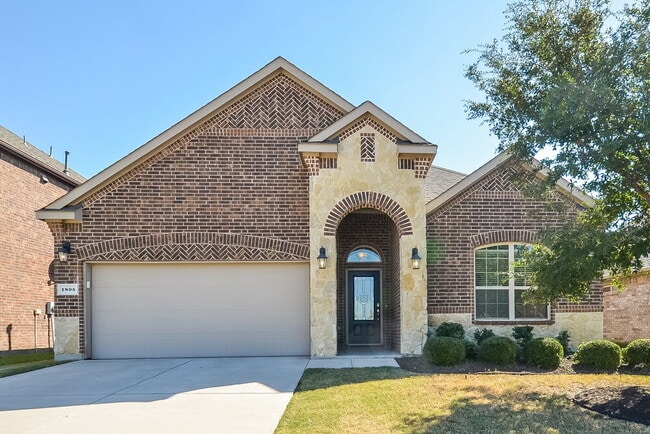 Building Photo - 1805 Lake Pine Dr