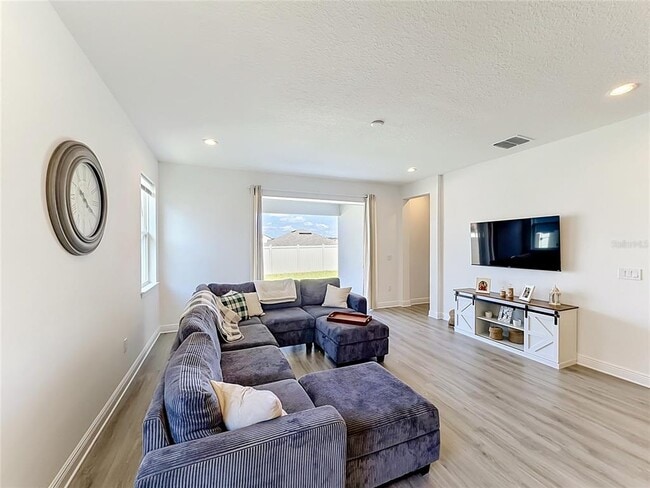 Building Photo - 4485 Davos Dr