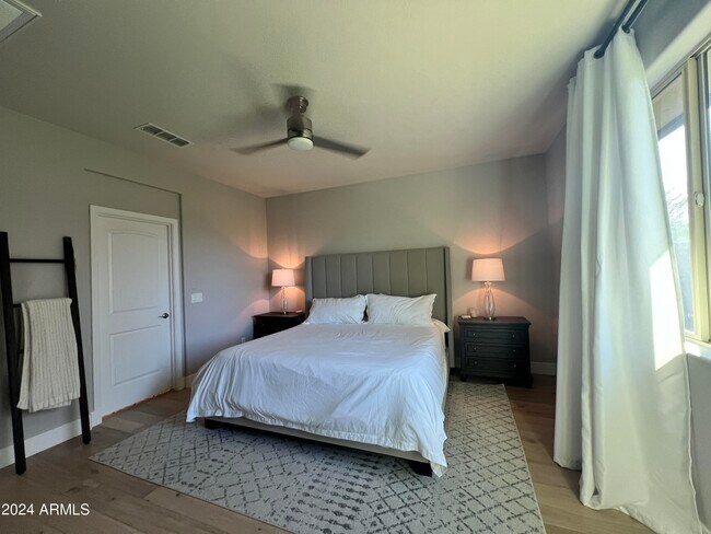 Building Photo - 4160 S Butte Ln