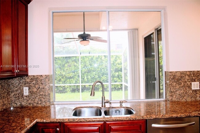 Building Photo - 11151 Minneapolis Dr