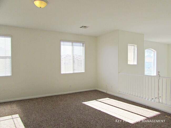 Building Photo - 722 Bighorn Creek St