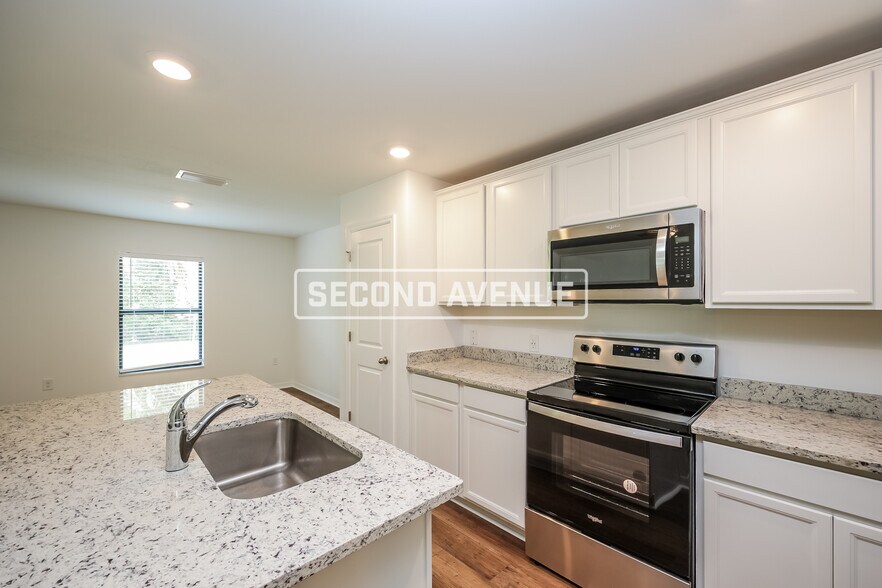 Building Photo - 3603 Jade St