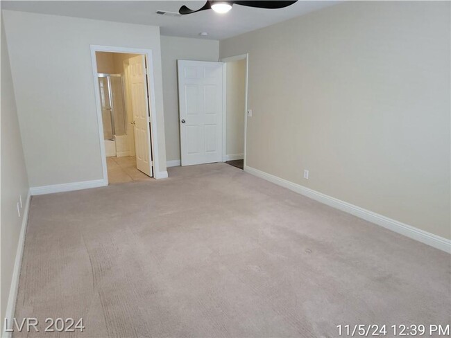 Building Photo - TOWNHOME IN PRIME GREEN VALLEY LOCATION