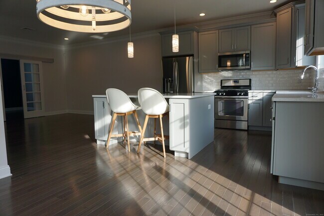 Building Photo - 56 Moorland Dr