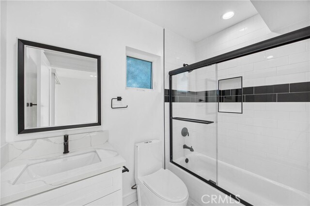 Building Photo - 14420 Tiara St