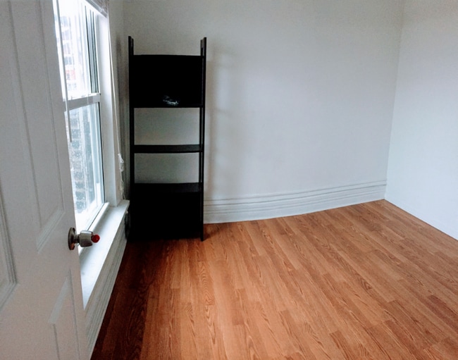 Building Photo - 254 W 31st St