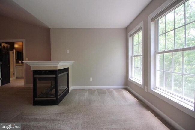 Building Photo - 3800 Elmwood Towne Way