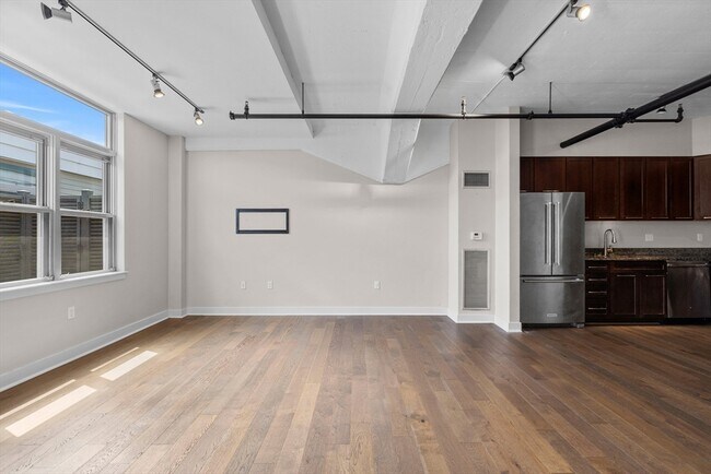 Building Photo - 166 Terrace St