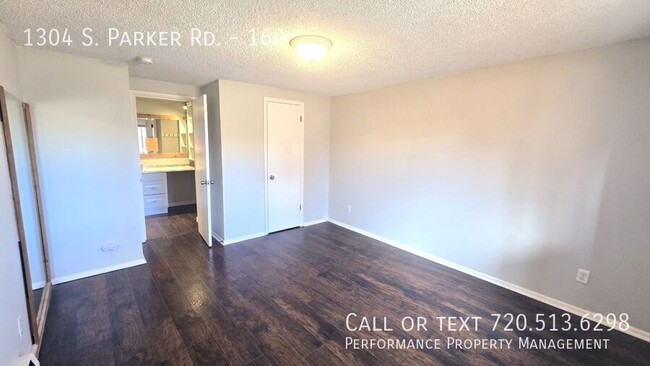 Building Photo - **1 Bedroom, 1 Bathroom Newly Renovated Co...