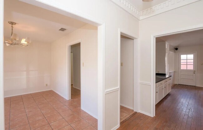 Building Photo - 4800 Gretna Green Ln