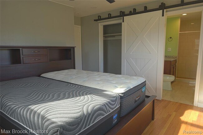 Building Photo - 23645 W Newell Cir