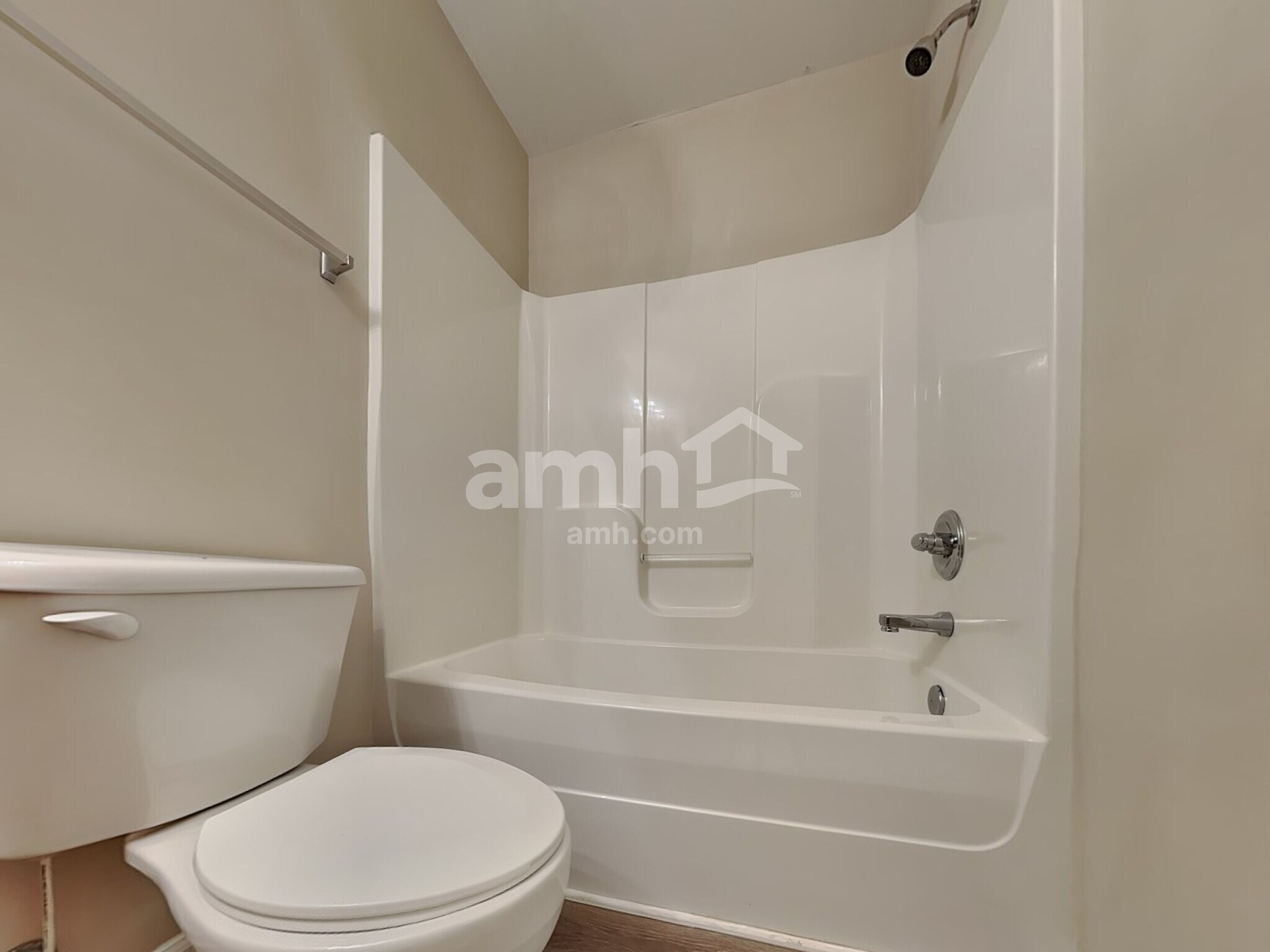 Building Photo - 47 Wolf Creek Ln