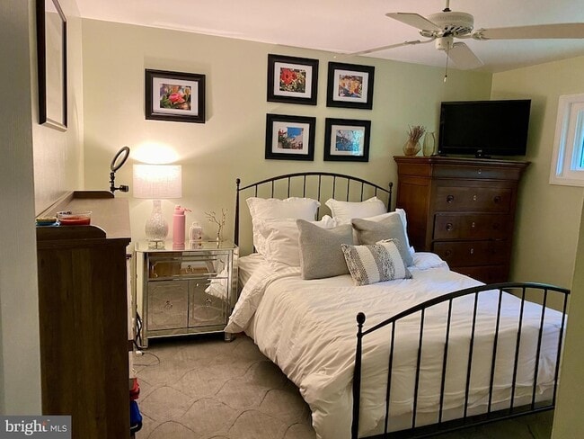 Building Photo - 5885 9th Rd N