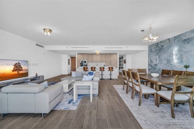 Building Photo - 900 N Ocean Blvd