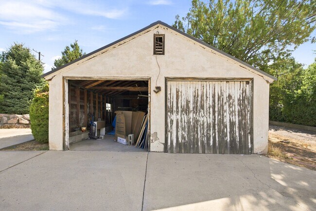 Building Photo - 1977 S 1300 E