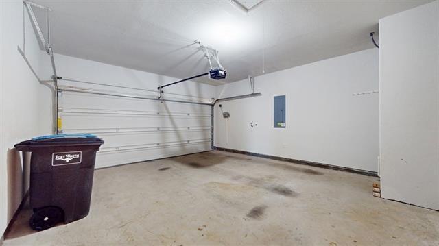 Building Photo - 1000 Meadow Scape Dr