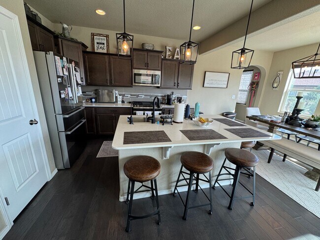 Building Photo - Stunning 4 Bed / 3 Bath Home Nested in Banning Lewis Ranch!