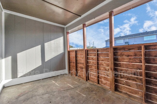 Building Photo - 6607 Brittmoore Rd